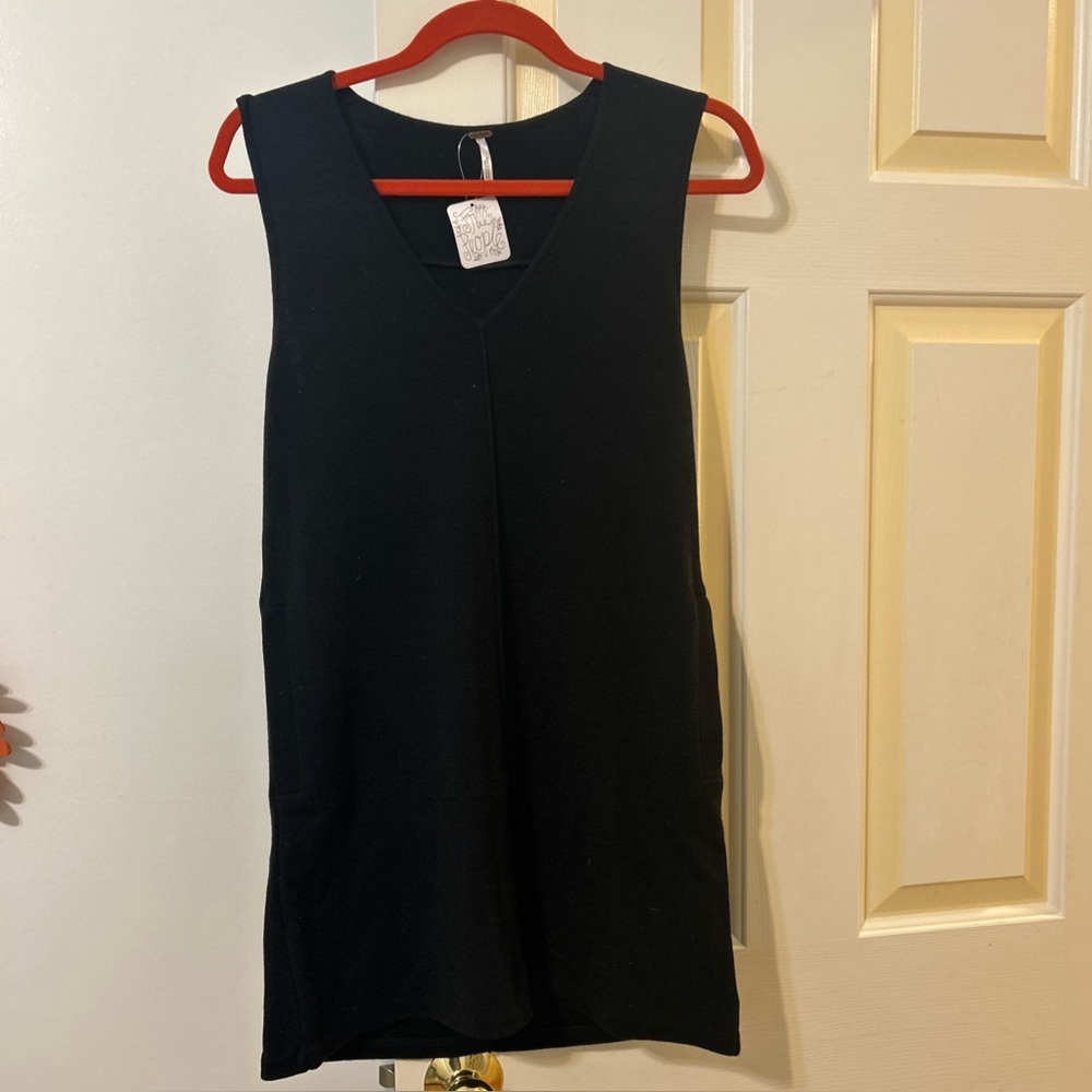 Free People Black V-Neck Sweater Dress sleeveless